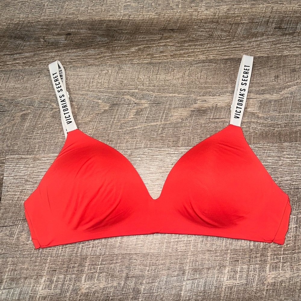Victoria’s Secret Tshirt Bra